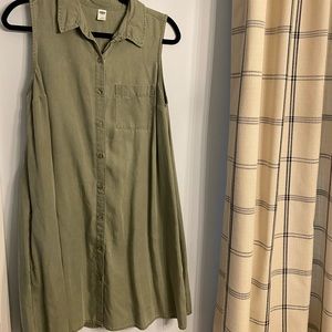 Women’s Old Navy chambray shirt dress